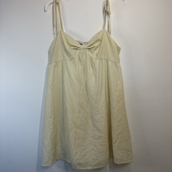Cupshe Dresses & Skirts - Cupshe Women's Butter Yellow Sundress Size Large Adjustable Straps Lined Summer